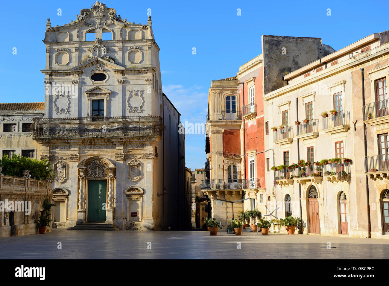 Chiesa di Santa Lucia alla Badia in Piazza Duomo - Ortigia, Siracusa, Sicilia, Italia Foto Stock
