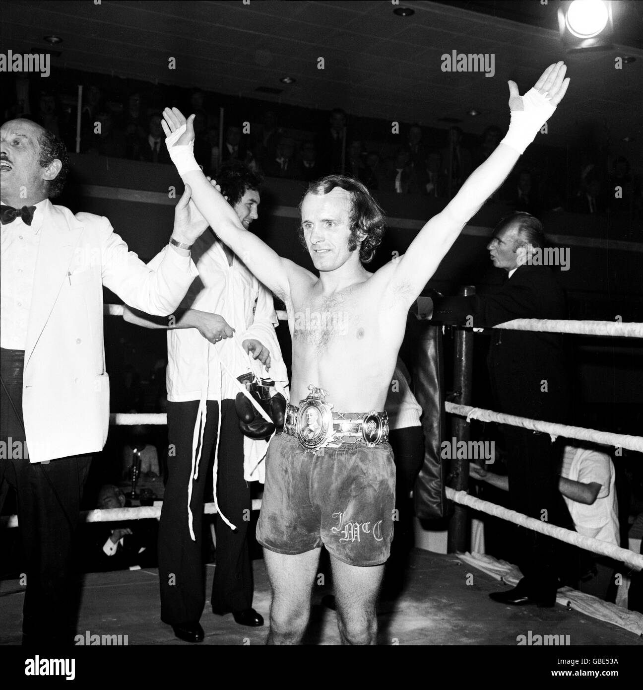 Boxing - British Pesi Mosca campionato - Giovanni McCluskey v Tony Davies Foto Stock
