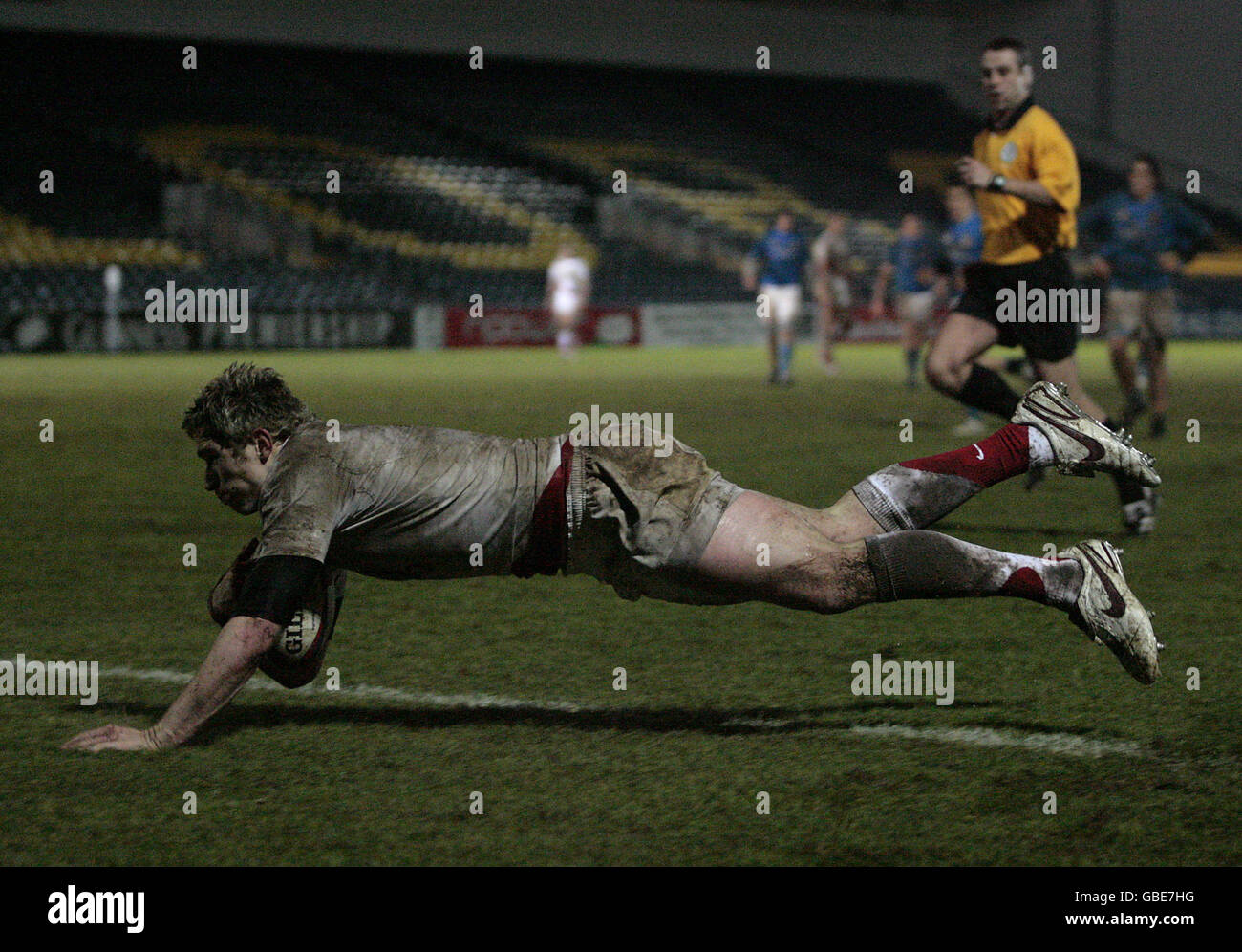 Rugby Union - RBS 6 Nations Championship 2009 - Under 20 - Inghilterra / Italia - Sixways Stadium. Luke Eves in Inghilterra fa una prova Foto Stock