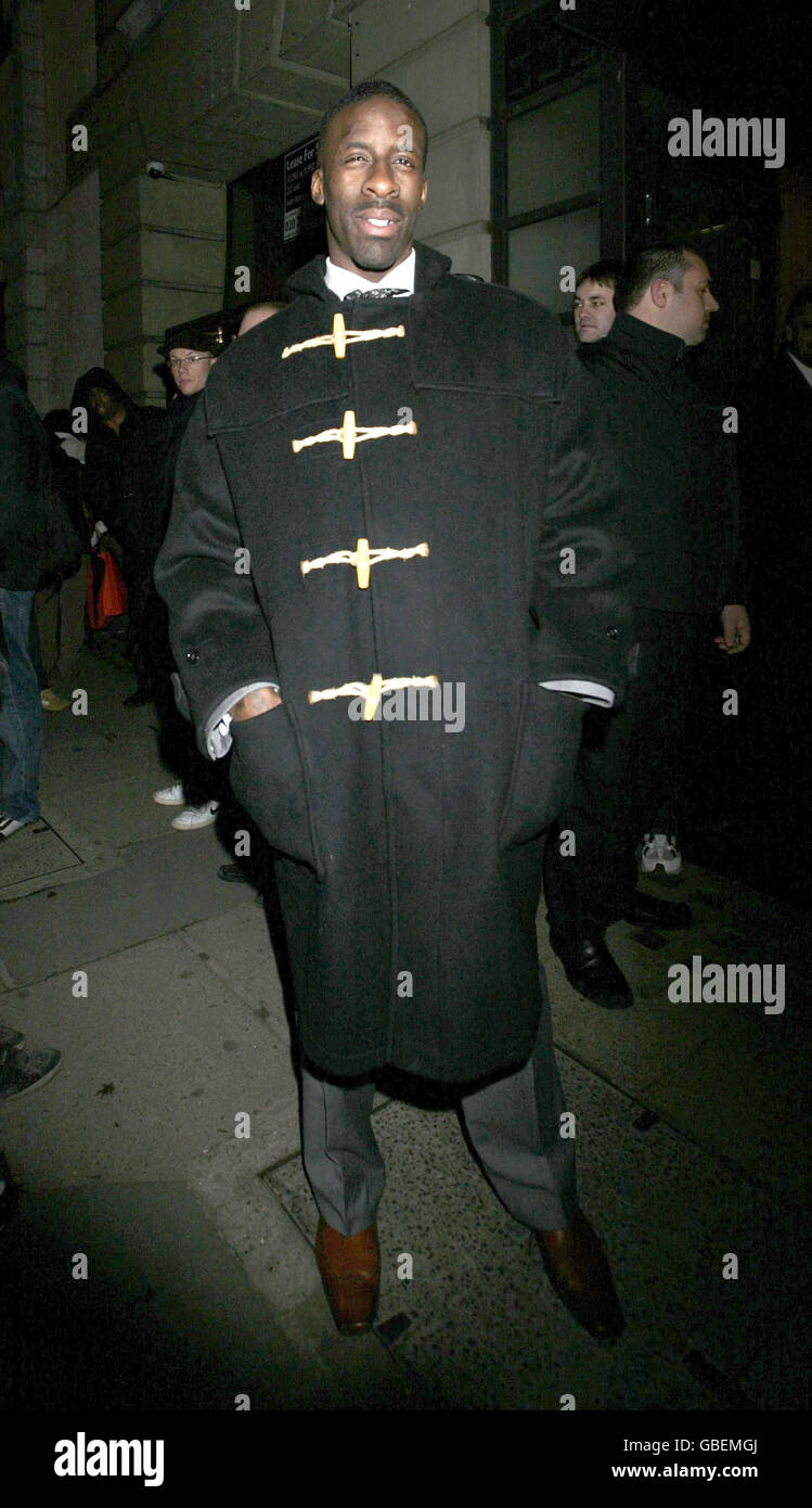 Dwain Chambers arriva allo Screen Nation Film and Television Awards 2008 al BAFTA di Piccadilly, nel centro di Londra. Foto Stock