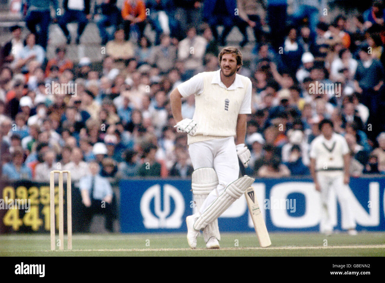 Cricket - The Ashes - Fifth Test - Day Three - Inghilterra / Australia - Old Trafford, Manchester. Ian Botham, Inghilterra Foto Stock