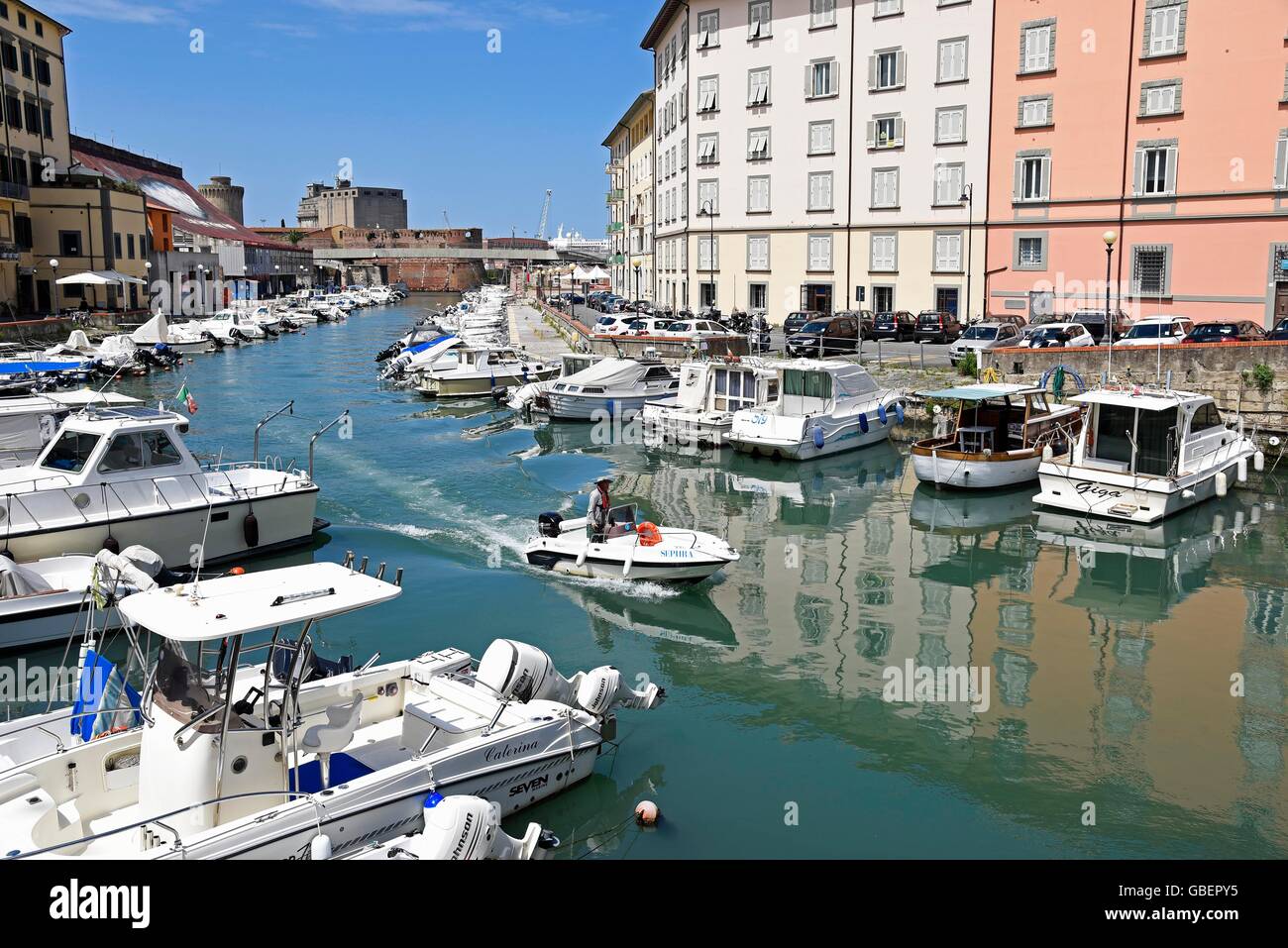 Canal, barche, Venezia Nuova, distretto, centro storico, Livorno, Toscana, Italia Foto Stock