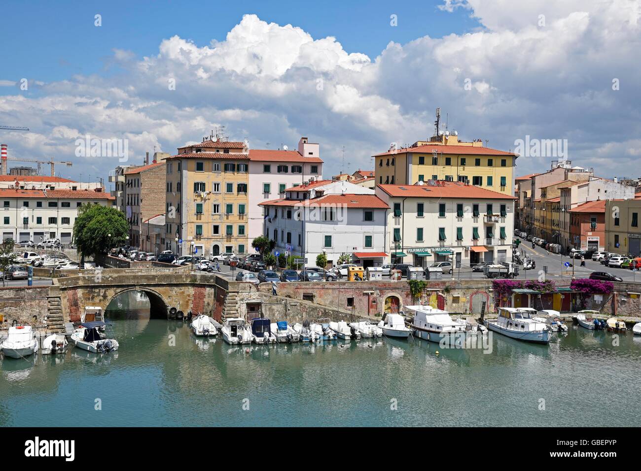 Canal, barche, Venezia Nuova, distretto, centro storico, Livorno, Toscana, Italia Foto Stock