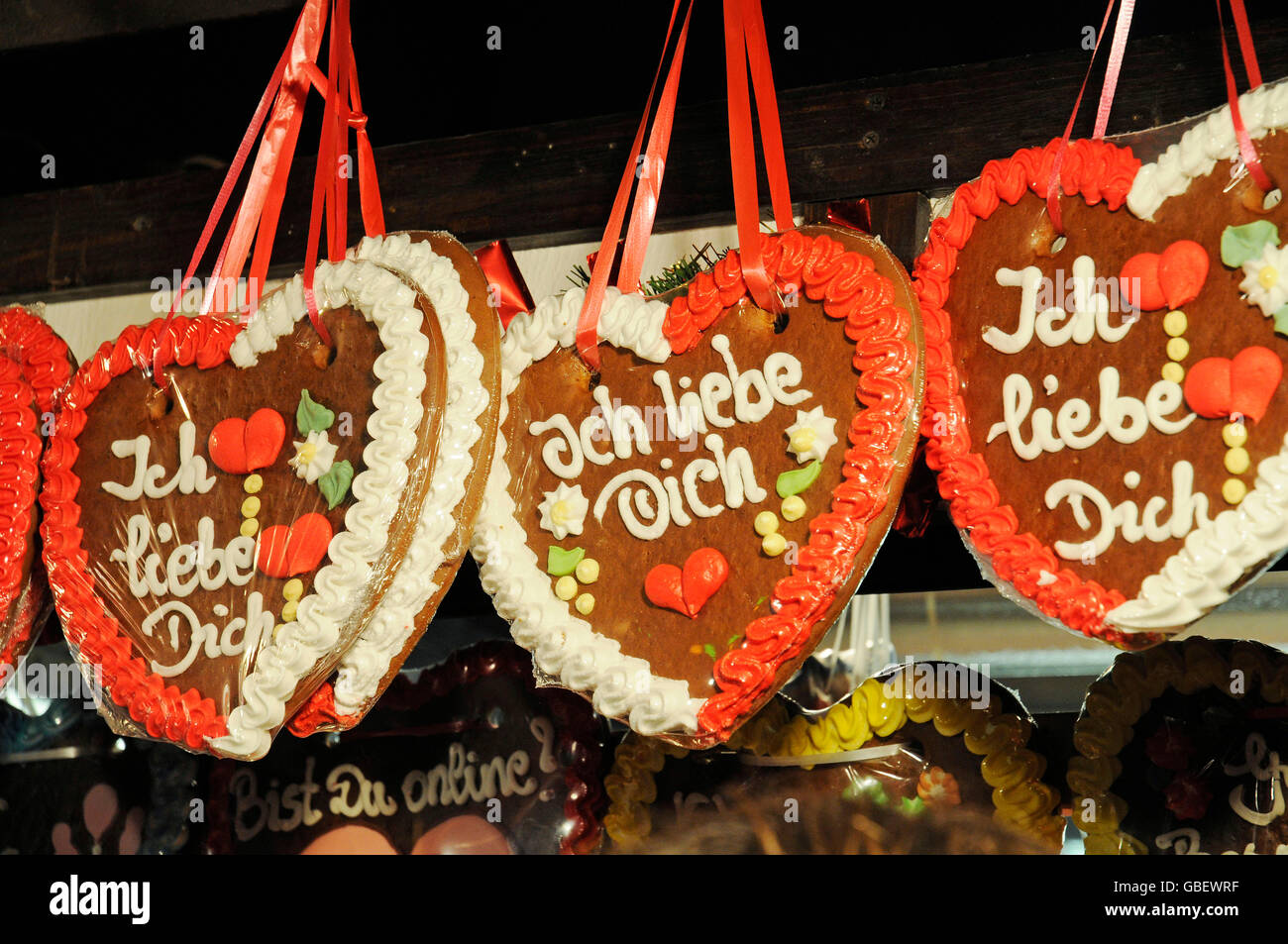 Pressione di stallo di mercato con pan di zenzero, ti amo, mercato di natale, Dortmund, Renania settentrionale-Vestfalia, Germania / decorazione di Natale Foto Stock