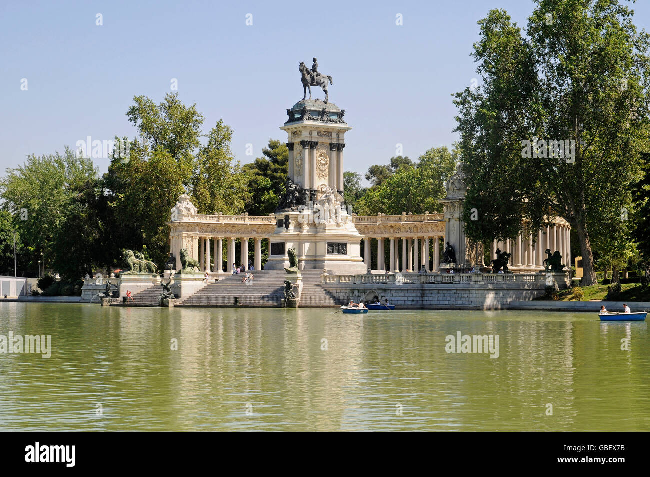 Il re Alfonso XII, statua equestre, il Parco del Retiro di Madrid, Spagna Foto Stock
