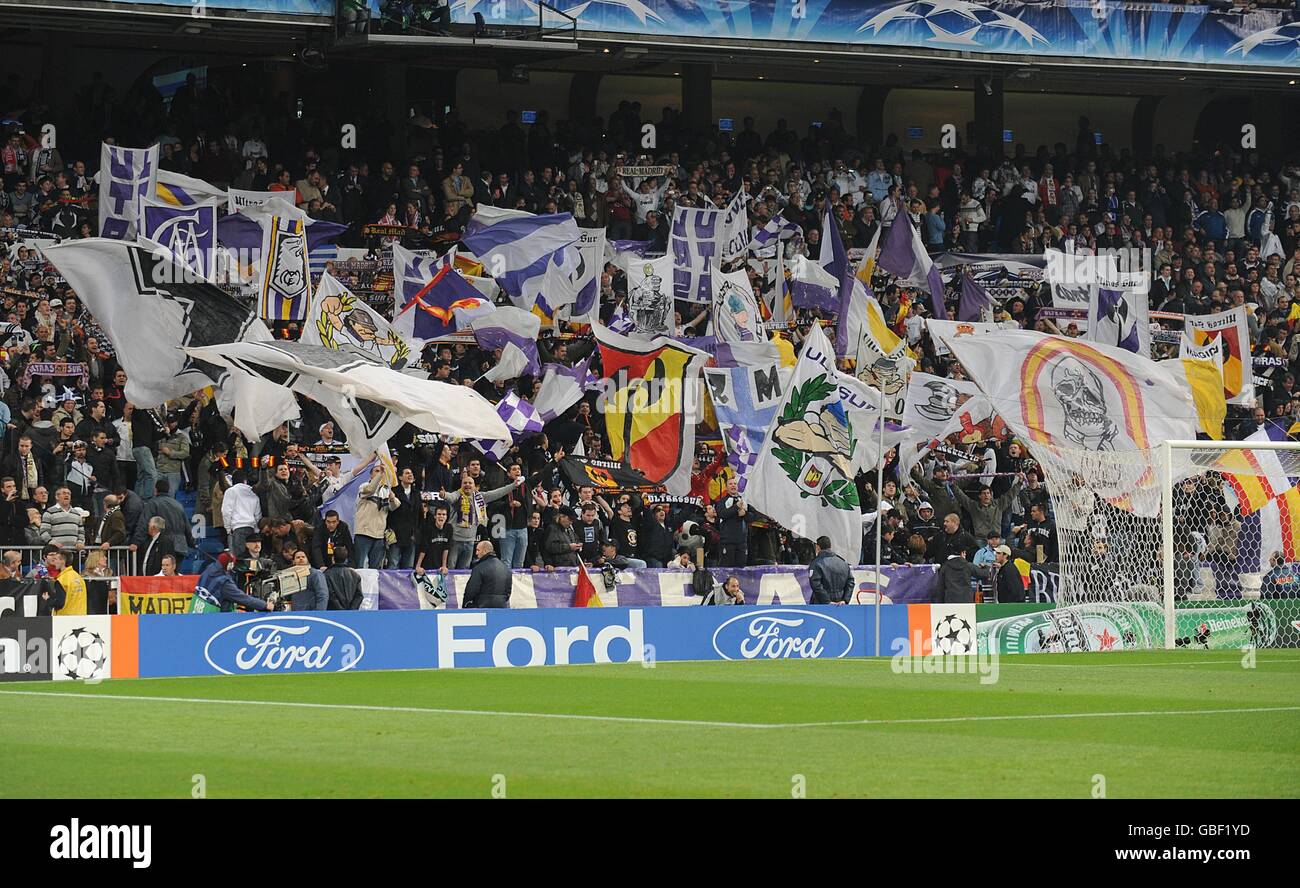 Soccer - UEFA Champions League - Primo Round Knockout - Prima tappa - Real Madrid V Liverpool - Santiago Bernabeu Foto Stock