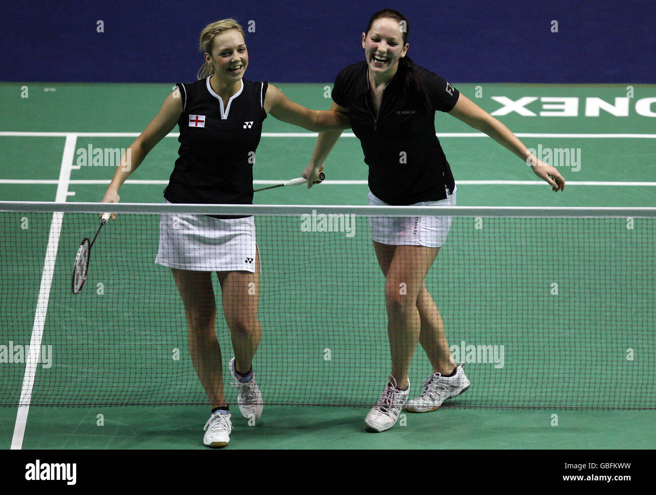Badminton - Yonex All England Open Championships 2009 - National Indoor Arena. Jenny Wallwork in Inghilterra e Gabrielle White celebrano la loro vittoria su Liu Ying Goh e Hui Lin ng in Malesia Foto Stock