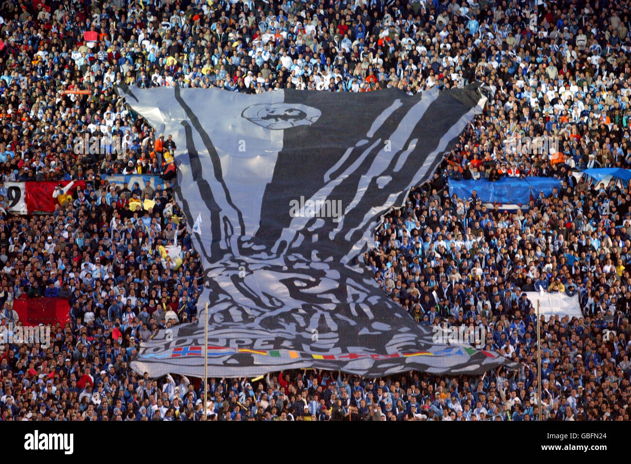 Calcio - Coppa UEFA - Semi-Final - Seconda tappa - Olympique Marsiglia v Newcastle United Foto Stock