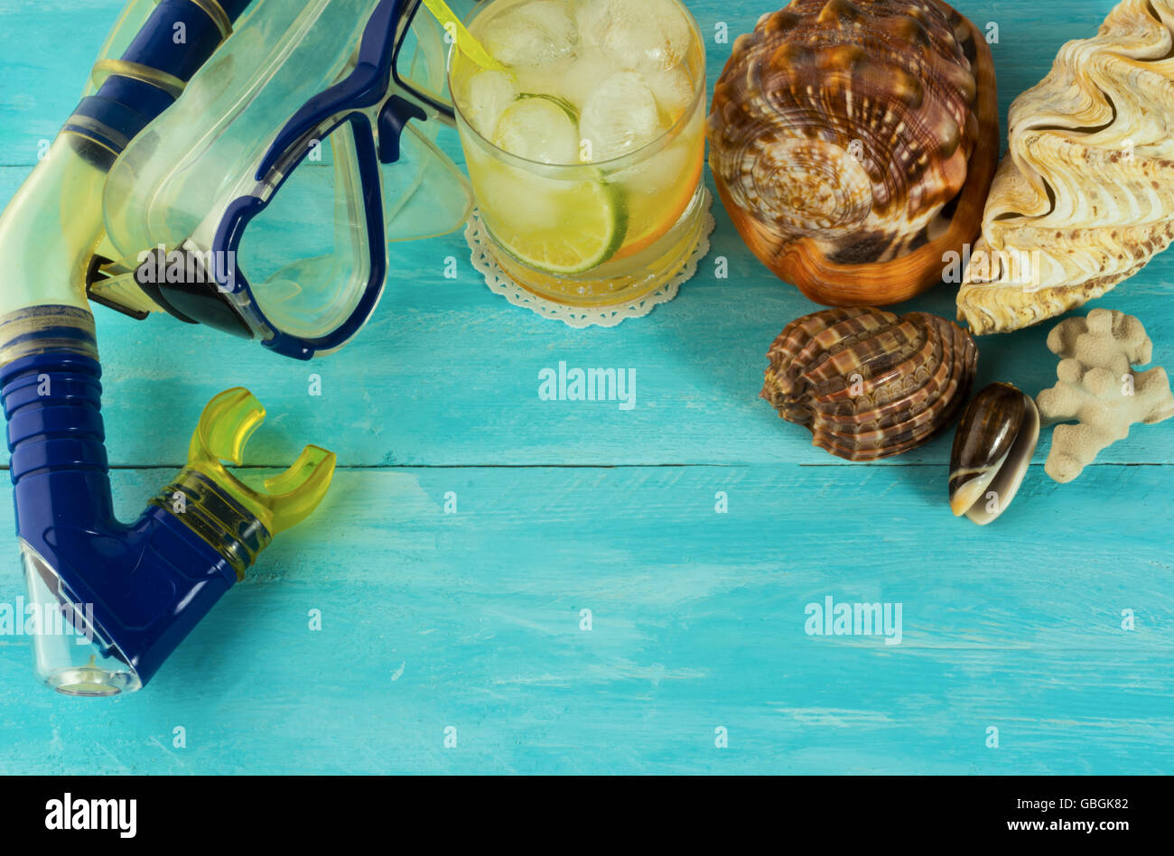 Spiaggia cocktail sullo sfondo. Spiaggia drink. Relax tropicale. Spiaggia cocktail. Beach party. Foto Stock
