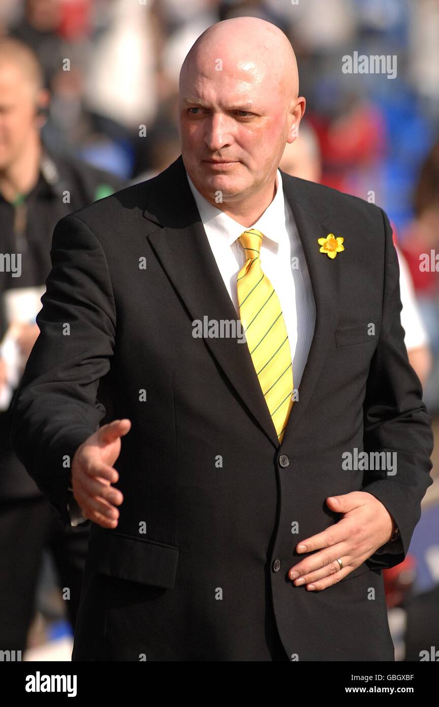 Calcio - Coca-Cola Football League Championship - Birmingham City v Norwich City - St Andrews Stadium. Bryan Gunn, direttore di Norwich Foto Stock