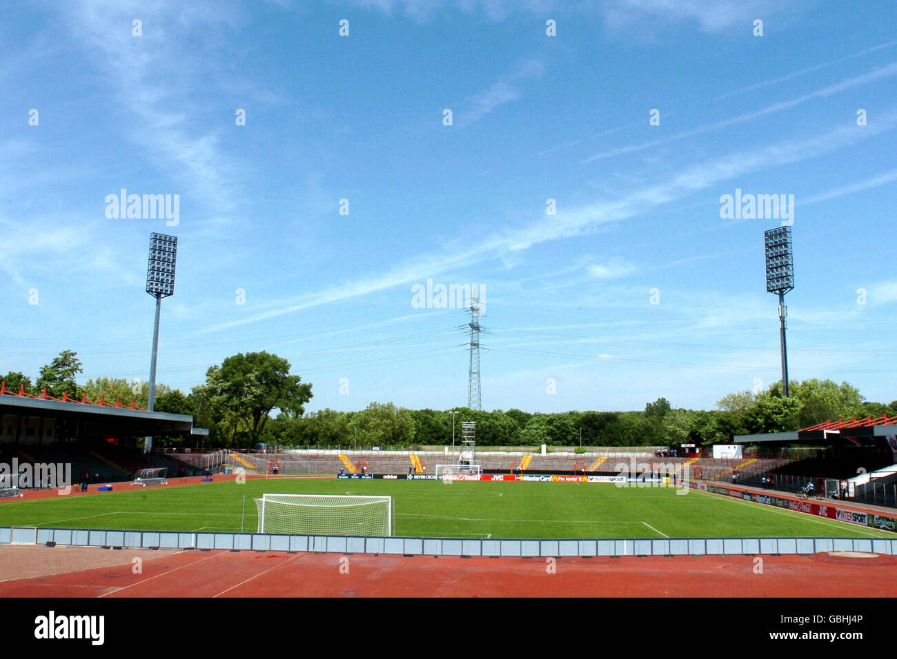 Vista generale del Niederrheinstadion Oberhausen, sede del Campionato UEFA Under 21 in Germania Foto Stock