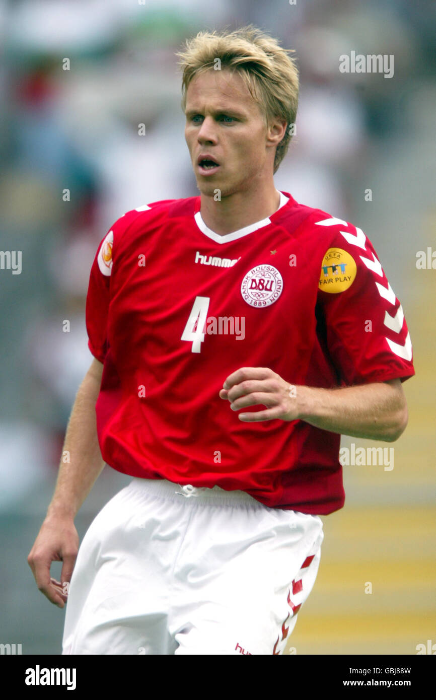 Calcio - Campionato europeo UEFA 2004 - Gruppo C - Bulgaria / Danimarca. Martin Laursen, Danimarca Foto Stock