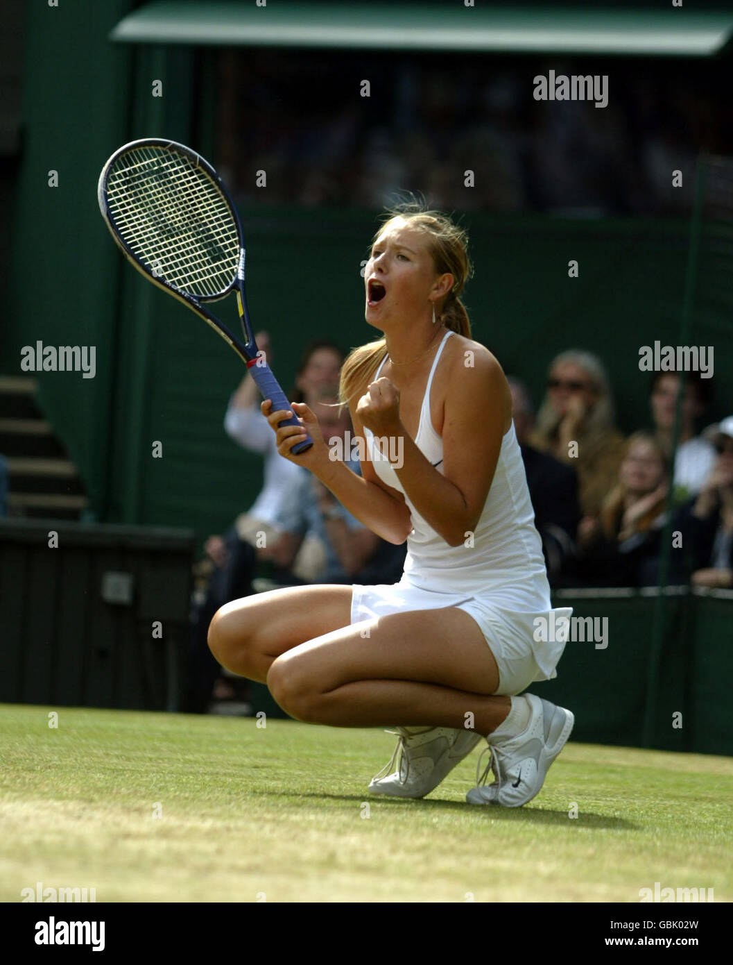 Tennis - Wimbledon 2004 - Le donne della Semi Finale - Lindsay Davenport v Maria Sharapova Foto Stock