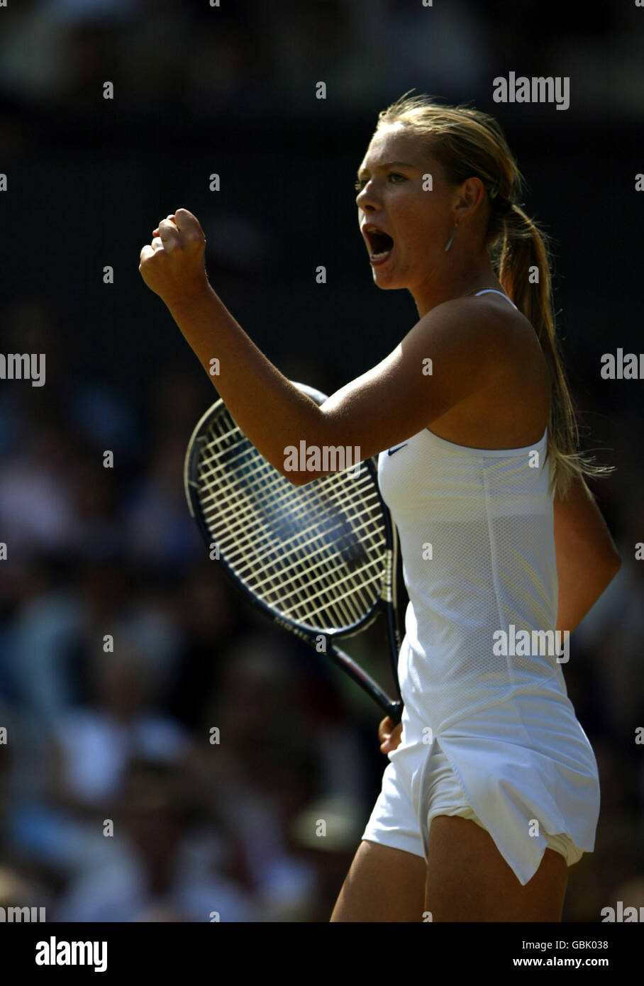 Tennis - Wimbledon 2004 - Le donne della Semi Finale - Lindsay Davenport v Maria Sharapova Foto Stock