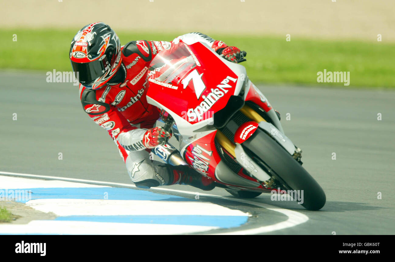 Motociclismo - Gran Premio di Gran Bretagna - Moto GP - Qualifiche. Carlos Checa di Yamaha va al Coppice Corner Foto Stock