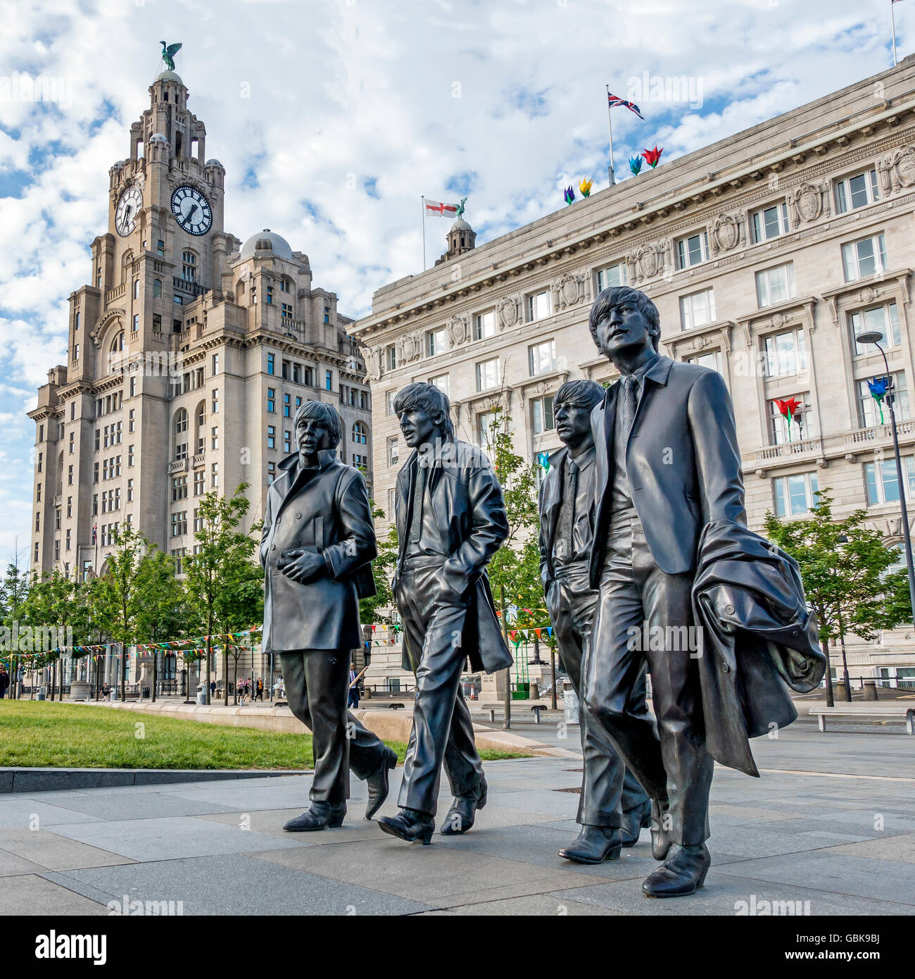 I Beatles statua Pier Head Liverpool England Regno Unito Foto Stock