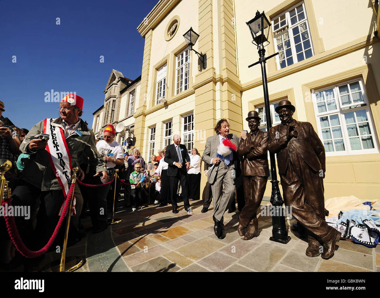 Laurel e Hardy statua svelata Foto Stock