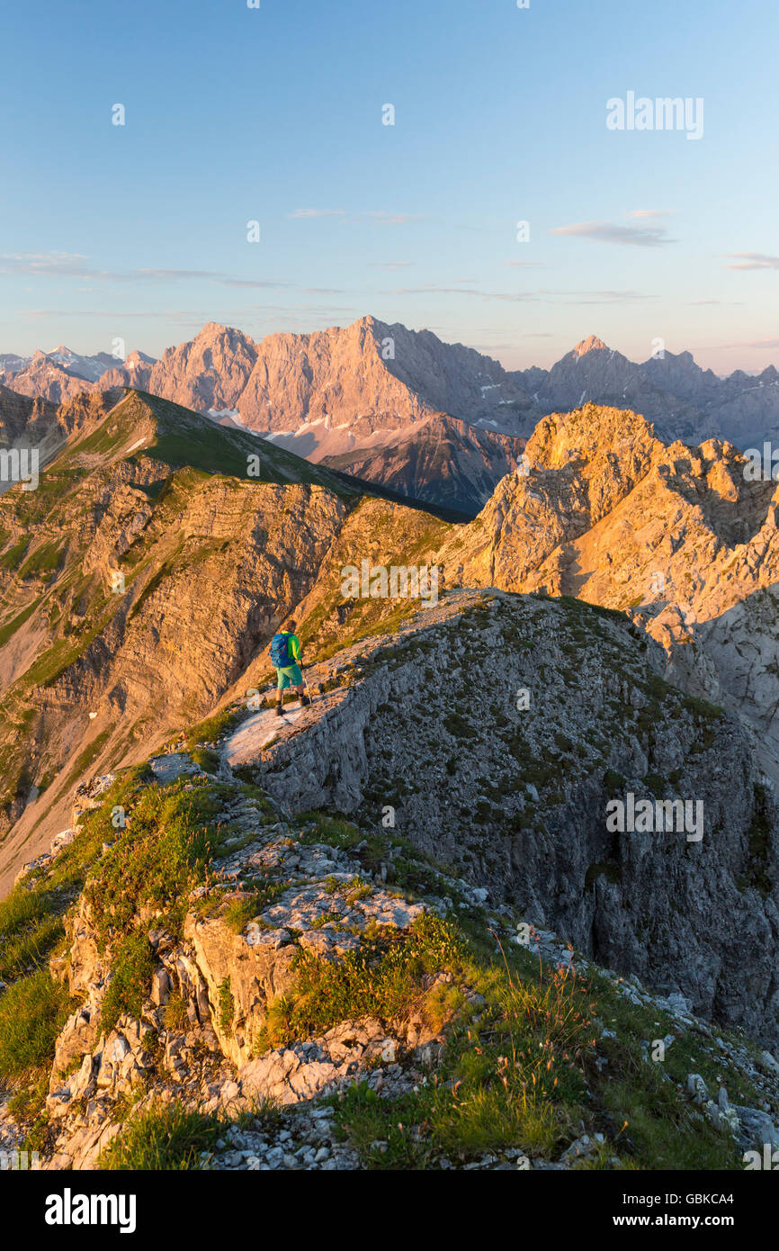 Schöttelkarspitze, Soiern Gruppo, vista di Karwendel, Baviera, Germania Foto Stock