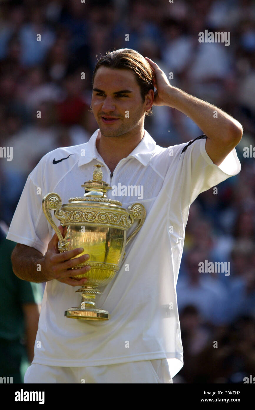 Tennis - Wimbledon 2004 - Uomini finale - Roger Federer v Andy Roddick Foto  stock - Alamy