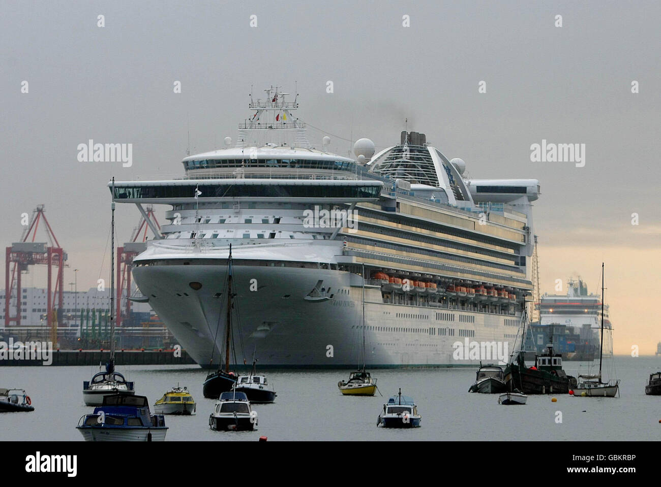 La Sea Princess. Il passeggero di linea la Sea Princess nel porto di Dublino poco prima dell'attracco. Foto Stock