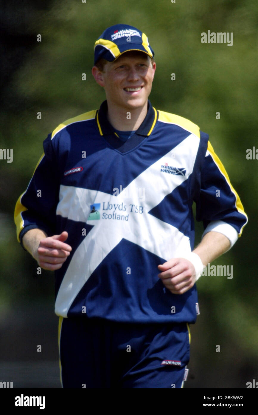 Cricket - totesport National Cricket League - Divisione due - Scottish Saltyres / Yorkshire Phoenix. Ian Stanger, Scottish Saltyres Foto Stock