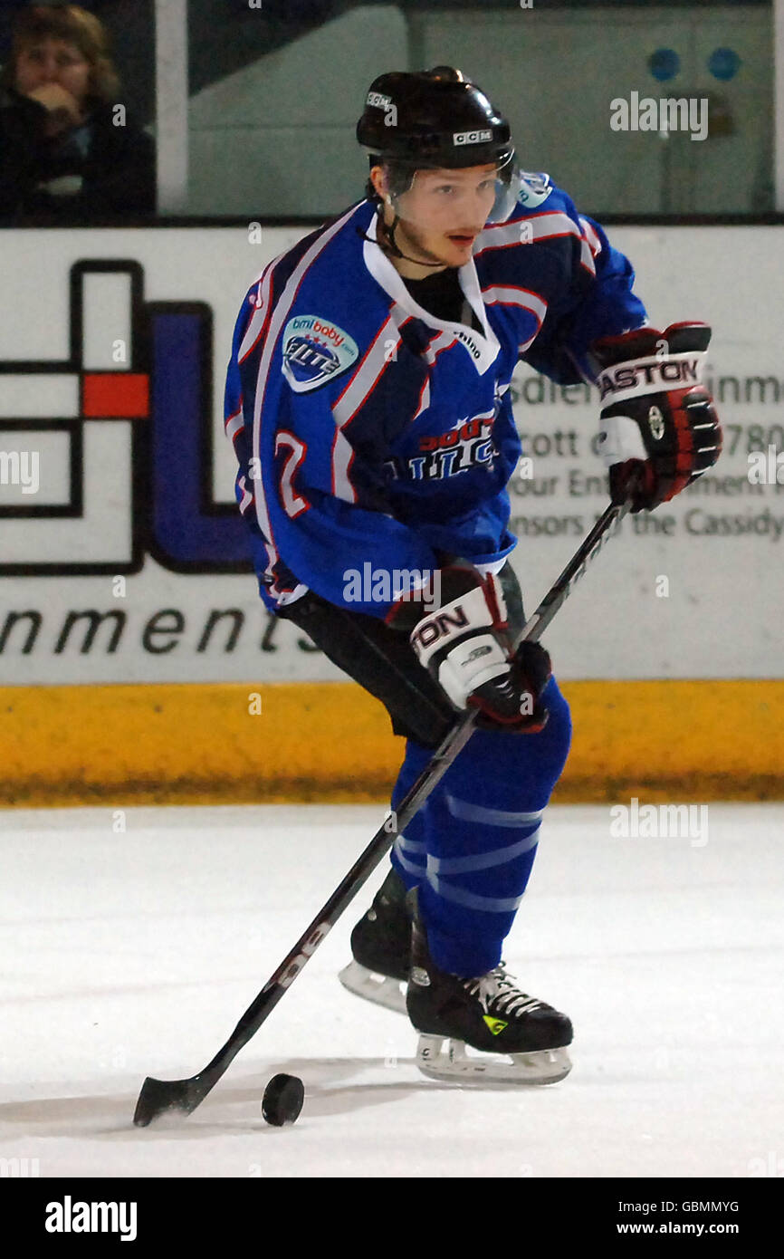 Il Kurt Reynolds di Basingstoke rappresenta il Southern All Stars durante la partita All Star della Elite League al Coventry Skydome di Coventry Foto Stock