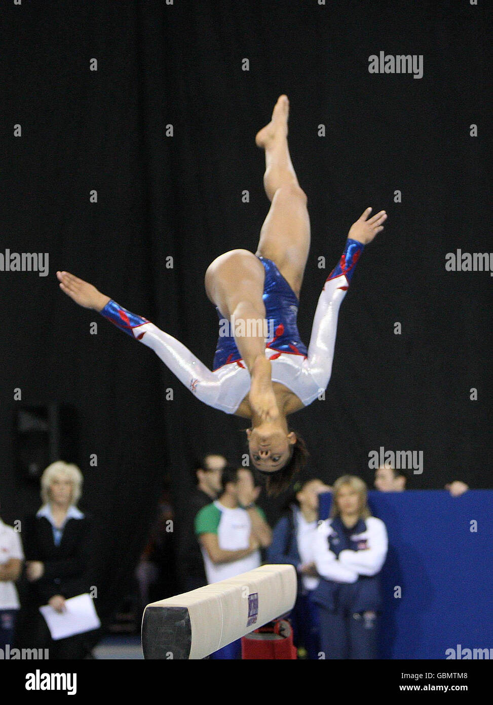 Ginnastica - Gran Premio di Glasgow 2009 - primo giorno - Kelvin Hall International Sports Arena. Rebecca Downie della Gran Bretagna in azione durante il Gran Premio di Glasgow a Kelvin Hall, Glasgow. Foto Stock