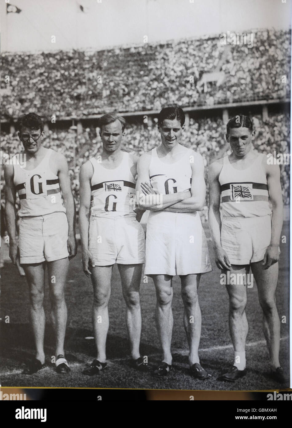 Olimpiadi - il più antico rampino olimpico della Gran Bretagna celebra il suo centesimo compleanno - Bushey House. Un'immagine raccolta che mostra Godfrey Rampling (seconda destra) in competizione nei Giochi di Berlino del 1936. Foto Stock