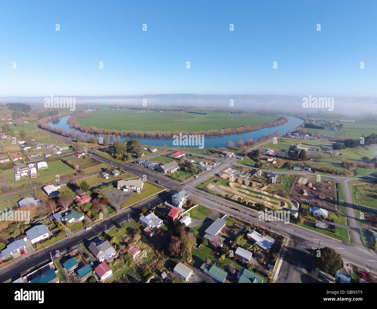 Kaitangata e Clutha River, vicino Balclutha, Clutha District, Sud Otago, South Island, in Nuova Zelanda - antenna fuco Foto Stock