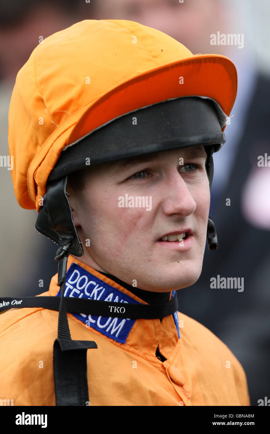 Corse ippiche - 2009 Maggio Festival - Ippodromo di York. Phillip Makin, fantino Foto Stock