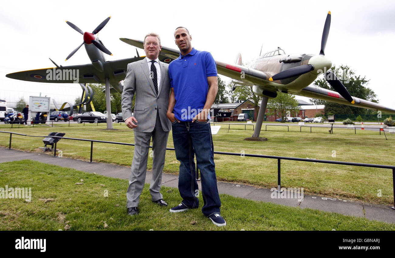 Boxing - James DeGale, Frankie Gavin e Billy Joe Saunders Photocall - Museo della RAF Foto Stock