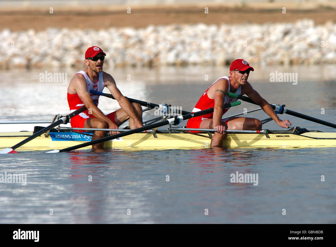 Tomasz Kecharski e Robert Sycz in Polonia si ssiedono sesauriti dopo la vittoria oro Foto Stock