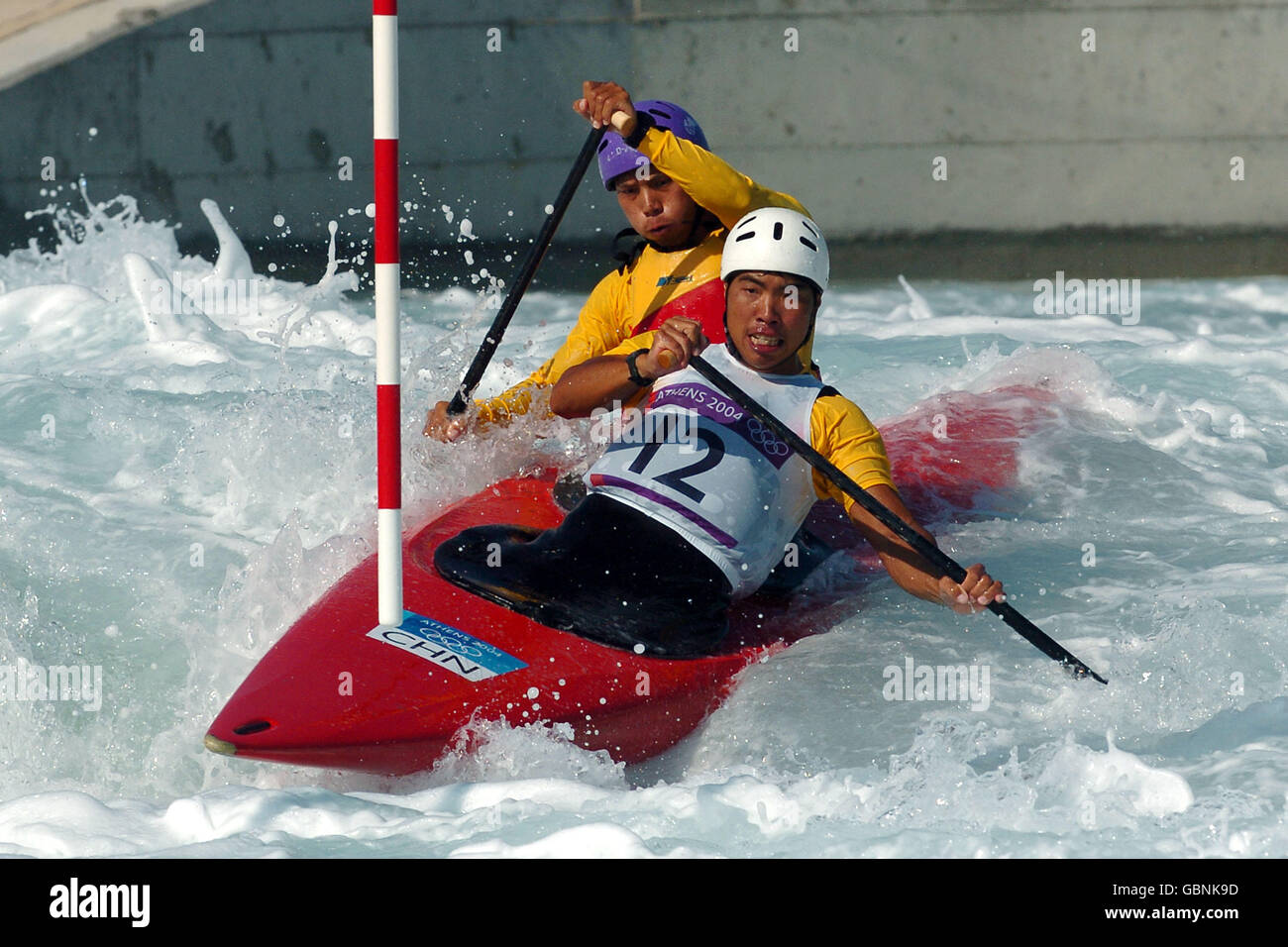Canoa - Giochi Olimpici di Atene 2004 - Uomini C2 - si riscalda Foto Stock