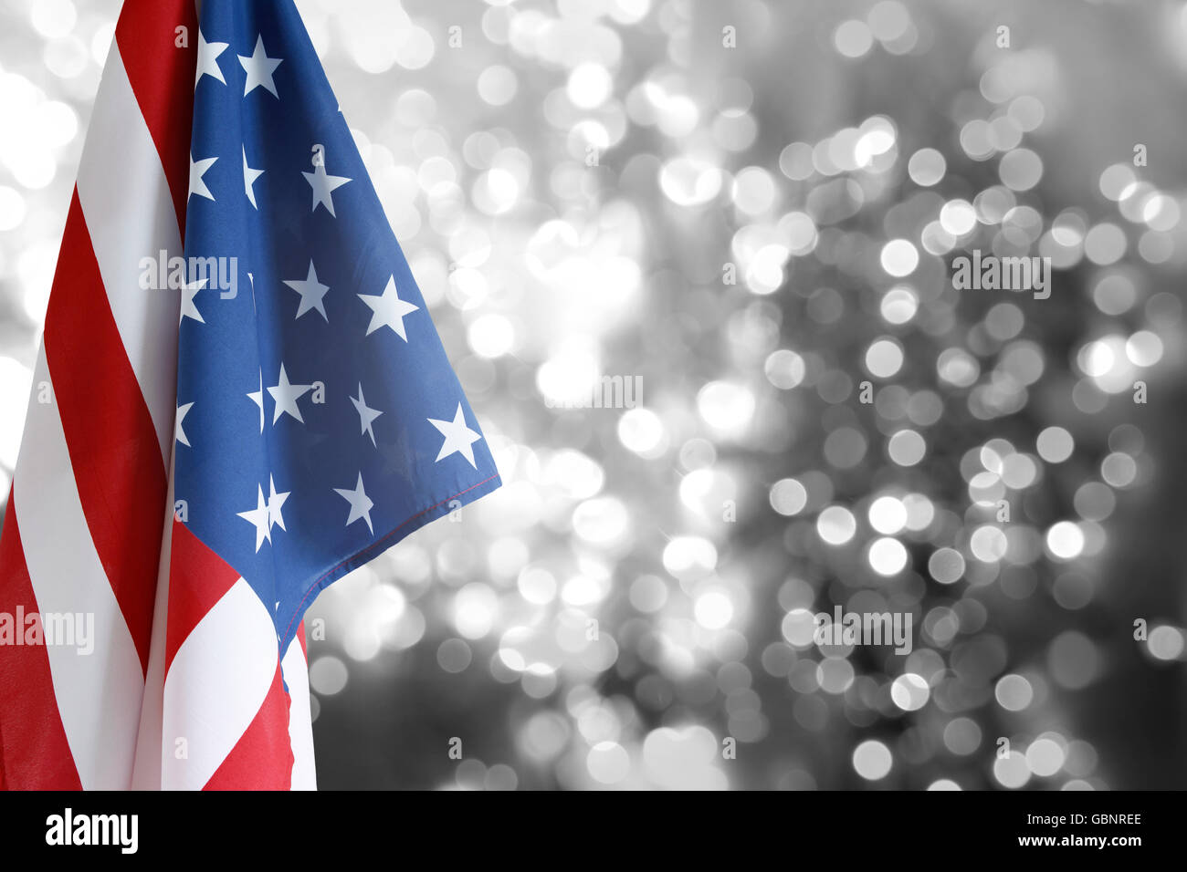 Bandiera degli Stati Uniti di fronte cerchi sfocato Foto Stock