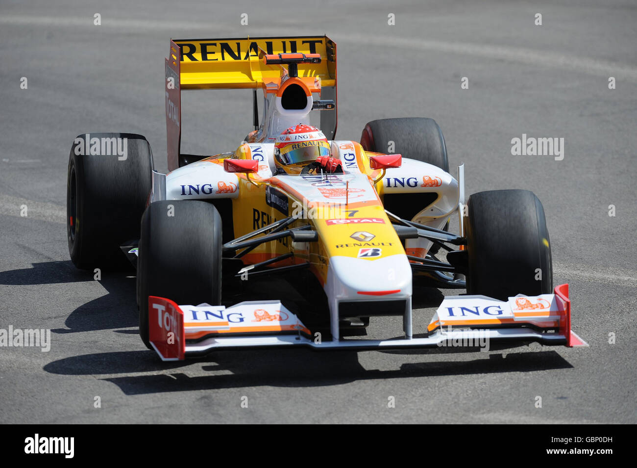 Fernando Alonso della Renault durante una sessione di prove libere al circuito di Monaco, Monte Carlo, Monaco. Foto Stock