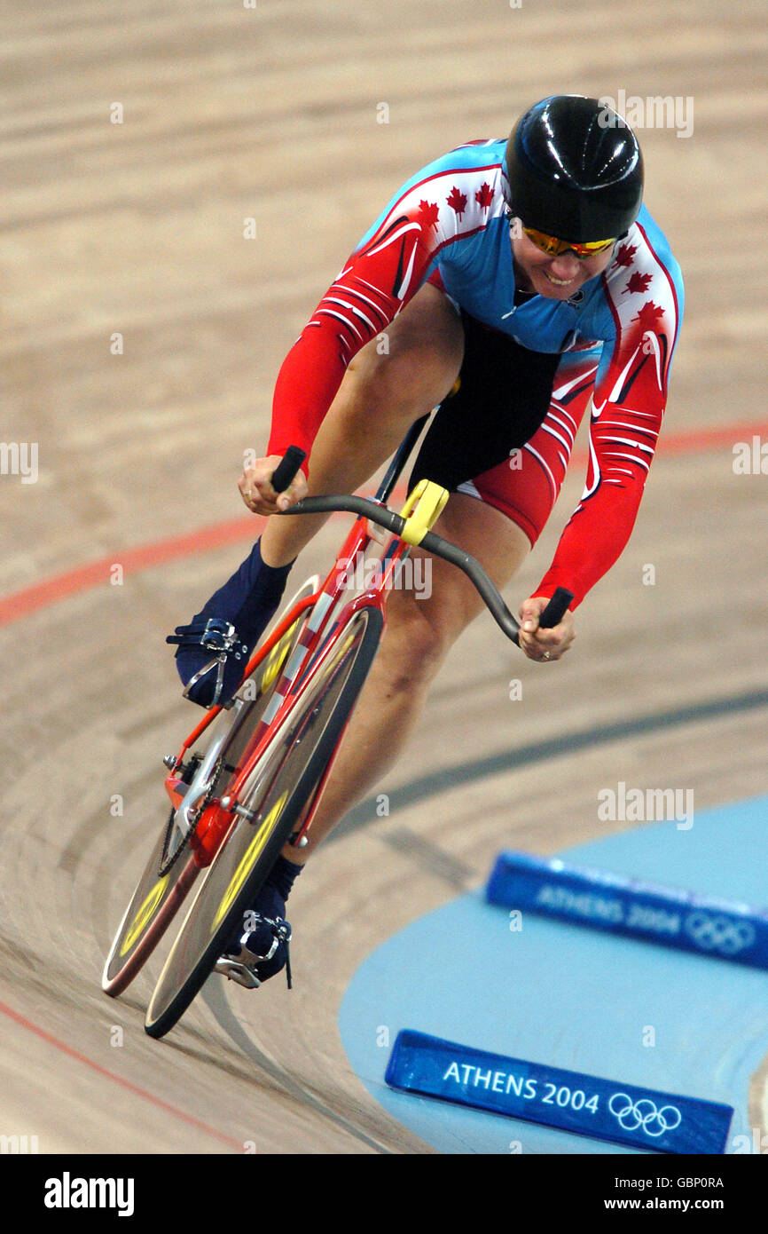Ciclismo - Giochi Olimpici di Atene 2004 - prova a tempo di 500 m - finale. Canada Lori-Ann Muenzer in azione durante la finale Foto Stock