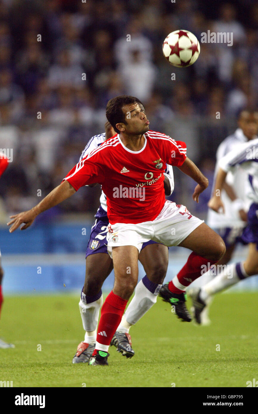 Calcio - UEFA Champions League - terzo turno di qualificazione - seconda tappa - Anderlecht v Benfica. Paulo Santos, Benfica Foto Stock