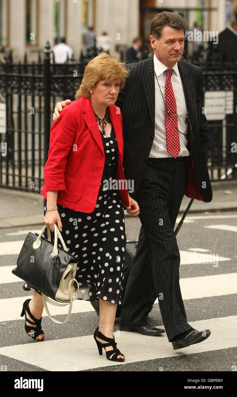 Christine Laird causa in tribunale Foto Stock