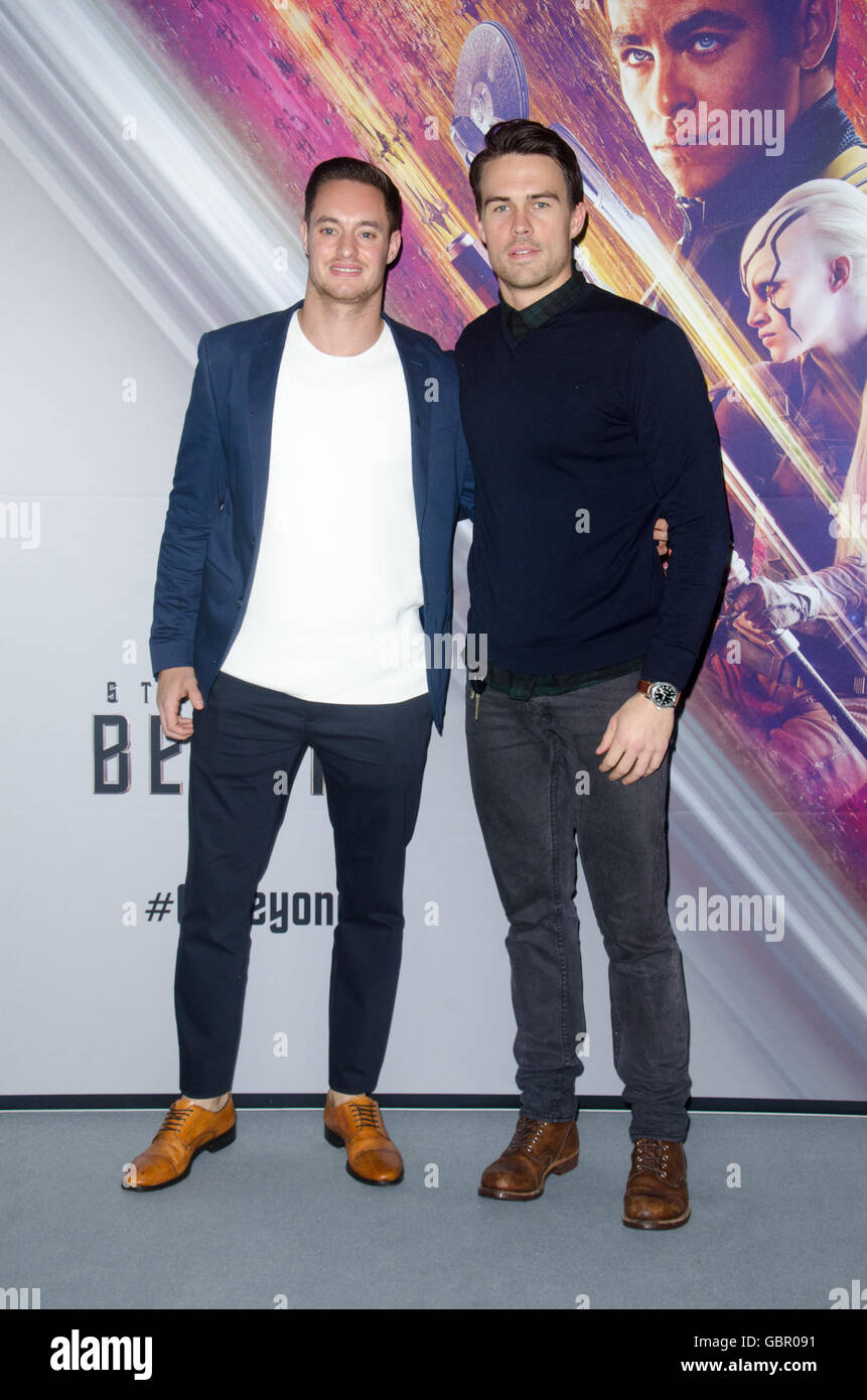 Sydney, Australia. 7 Luglio, 2016. VIP, Cosplayers e celebrità arriva alla Star Trek oltre Movie Premiere che ha avuto luogo a Sydney presso il quartiere di intrattenimento. Credito: mjmediabox/Alamy Live News Foto Stock