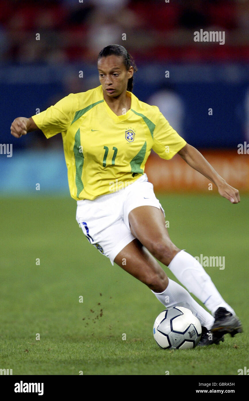 Calcio - Giochi Olimpici di Atene 2004 - finale femminile - USA / Brasile.  Rosana, Brasile Foto stock - Alamy