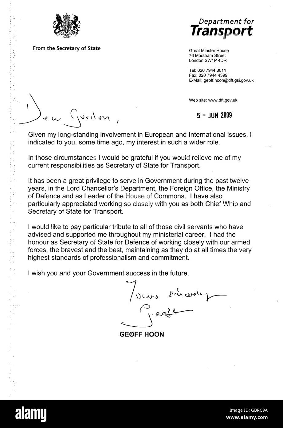 Una copia della lettera inviata dal Ministro dei Trasporti Geoff Hoon al primo Ministro Gordon Brown, che illustra i motivi per cui si è dimesso dal Gabinetto. Foto Stock
