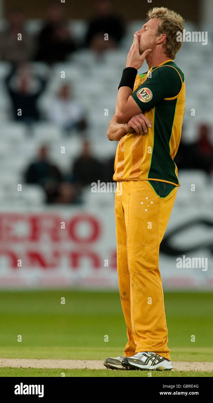 Il Brett Lee australiano durante la partita ICC World Twenty20 a Trent Bridge, Nottingham. Foto Stock