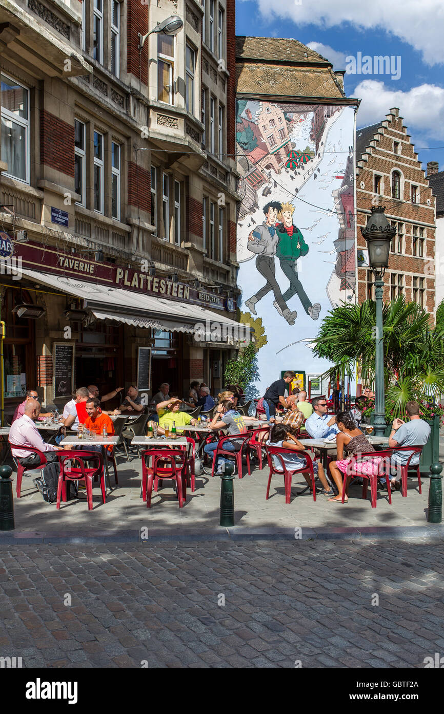 Uomini gay bar pub Bruxelles Belgio muro di graffiti Foto Stock