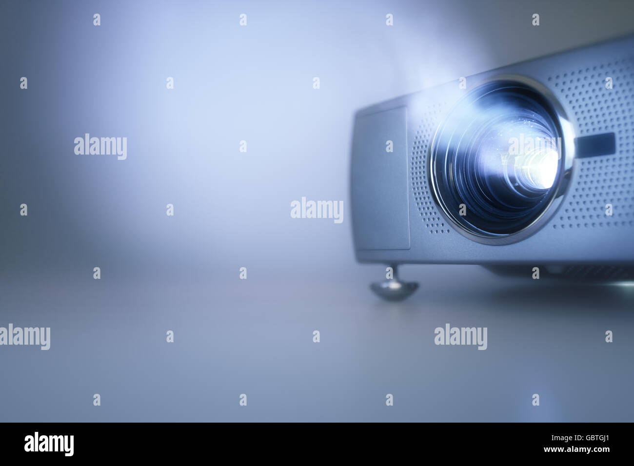 LCD Proiettore video a conferenze di affari o lezione con spazio di copia Foto Stock