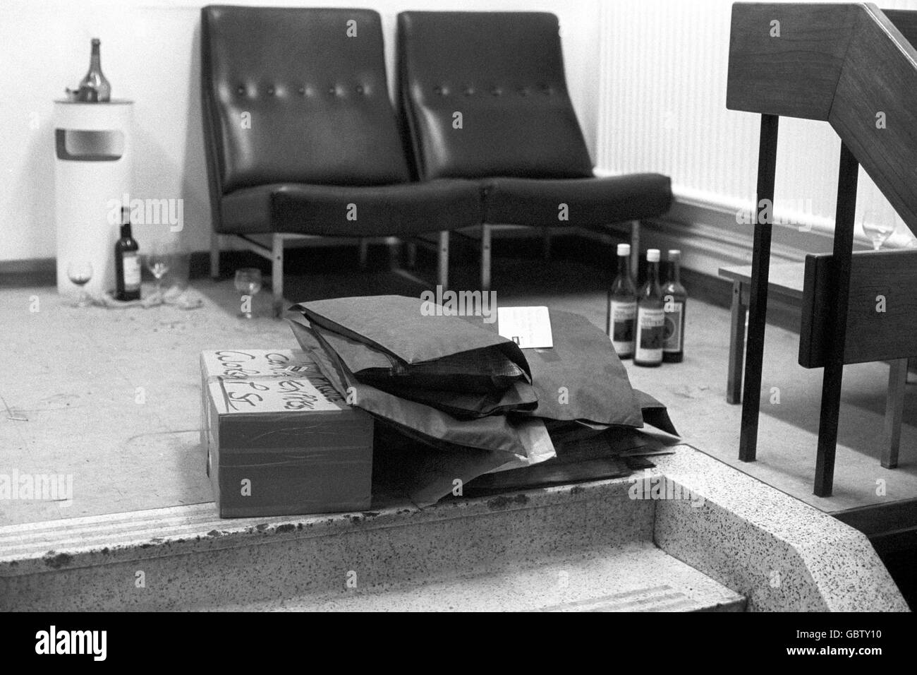 British Crime - rapine a mano armata - La sicurezza rapina Express - Londra - 1983 Foto Stock