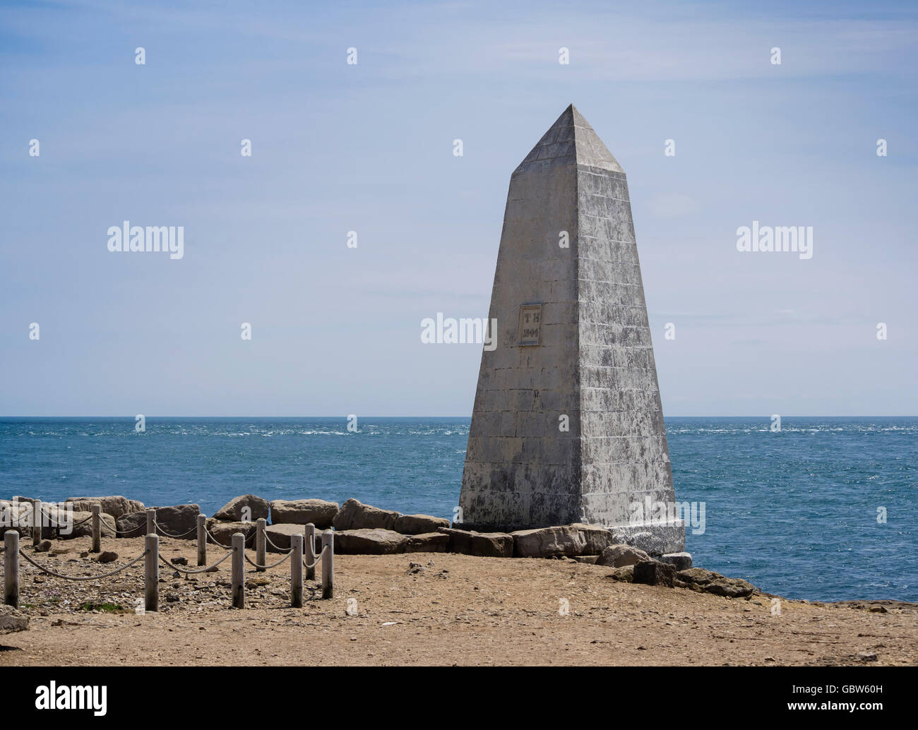 Trinity House obelisco o punto di riferimento, Portland Bill, vicino a Weymouth Dorset, England, Regno Unito Foto Stock