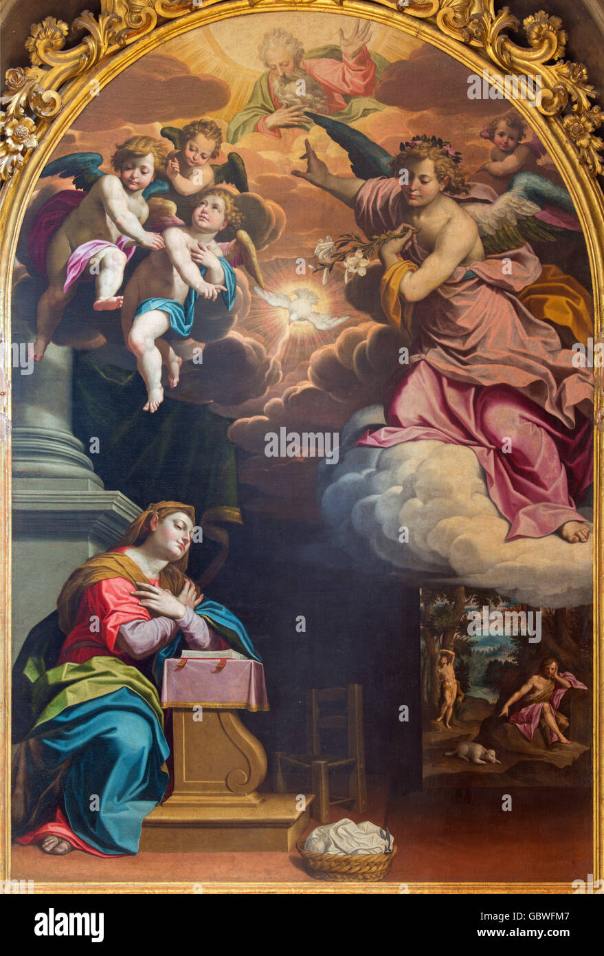 CREMONA, Italia, 2016: Annunciazione dipinto da Giovanni Battista Trotti nella cattedrale dell Assunzione della Beata Vergine Maria Foto Stock