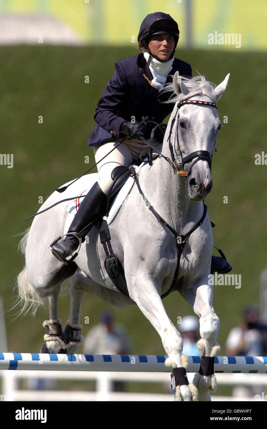 Equestre - Giochi Olimpici di Atene 2004 - tre giorni Eventing - Show Jumping - Horse Inspection. Il ghiaccio sul fuoco di Margit Appelt in Austria Foto Stock