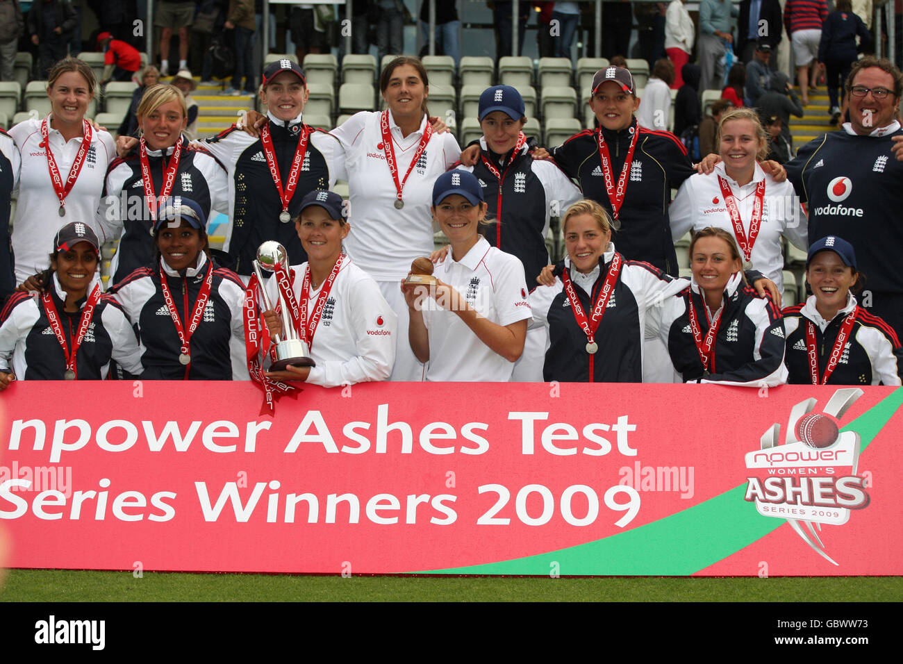 Cricket - La donna della cenere 2009 - npower prima prova - Giorno 5 - Inghilterra donne v Australia Donna - La nuova strada Foto Stock