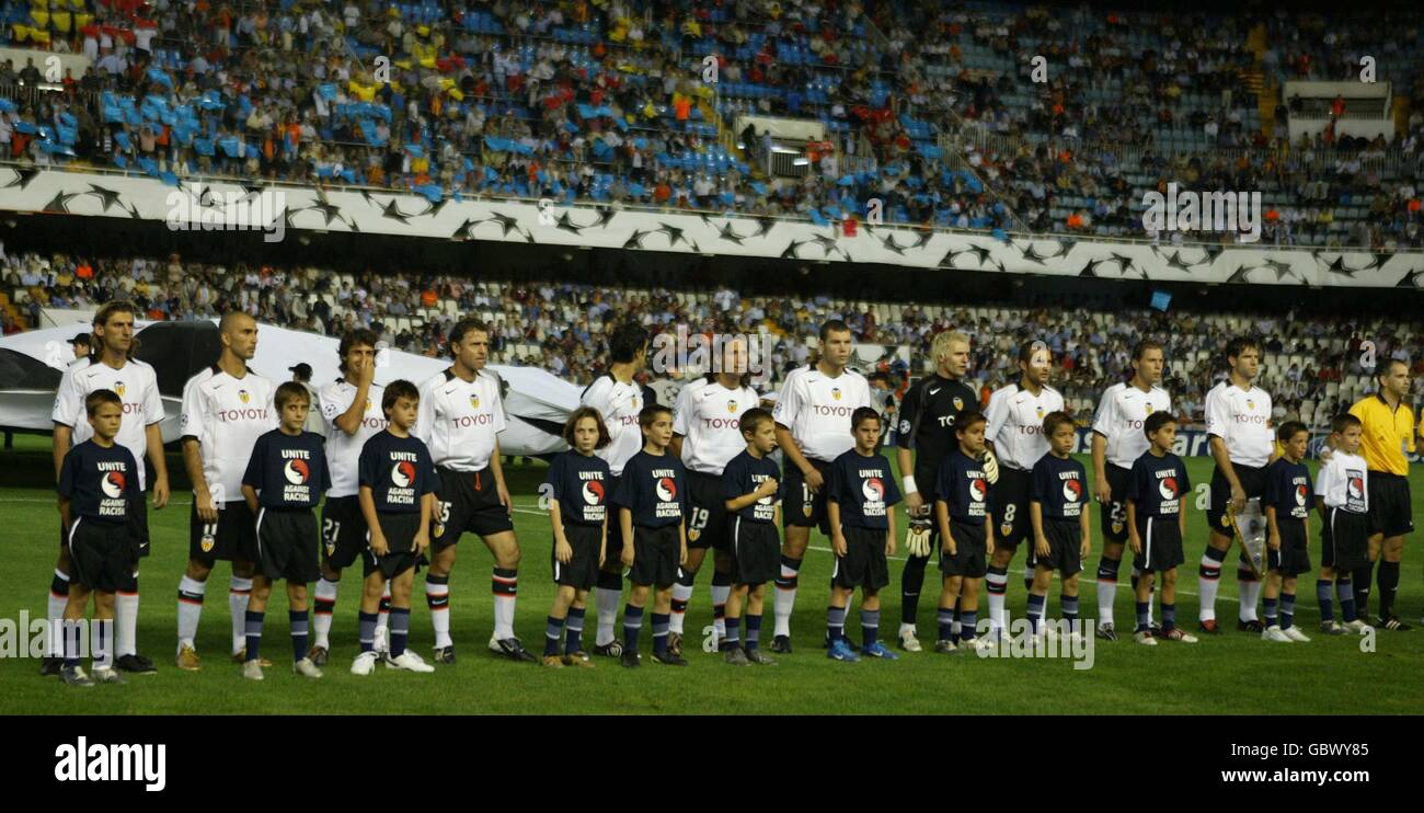 Calcio - UEFA Champions League - Gruppo G - Valencia v Inter Milan. La squadra di Valencia si è schierata prima del calcio d'inizio Foto Stock